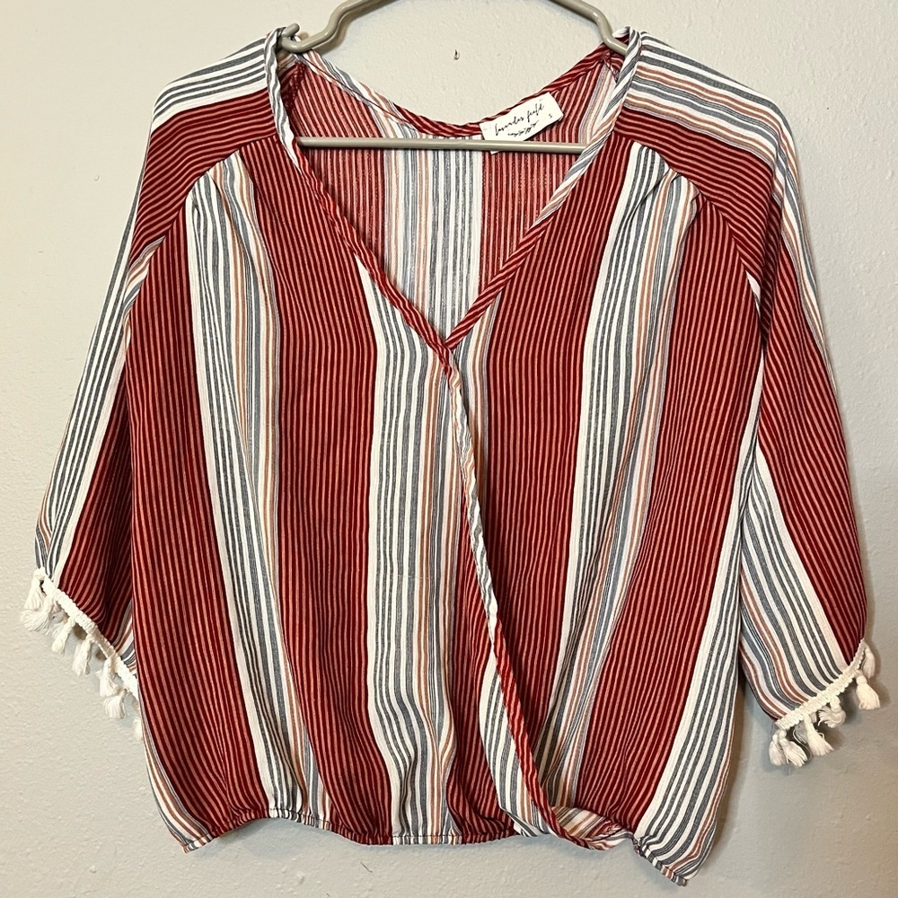 Lavender Field Women's Striped Wrap with Tassels on Sleeve Top Size Small